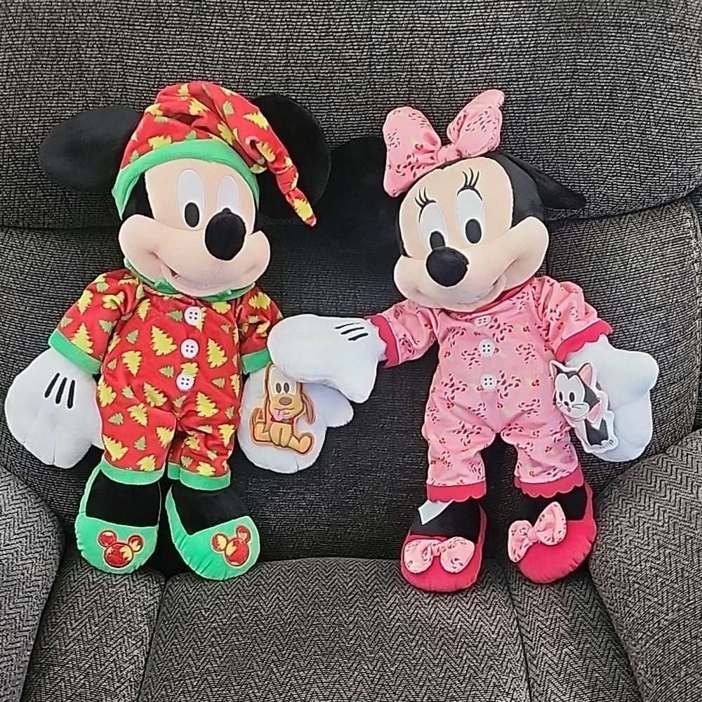 Disney Mickey and Minnie Mouse Holiday Plush Set - Red and Green - Picture 1 of 15